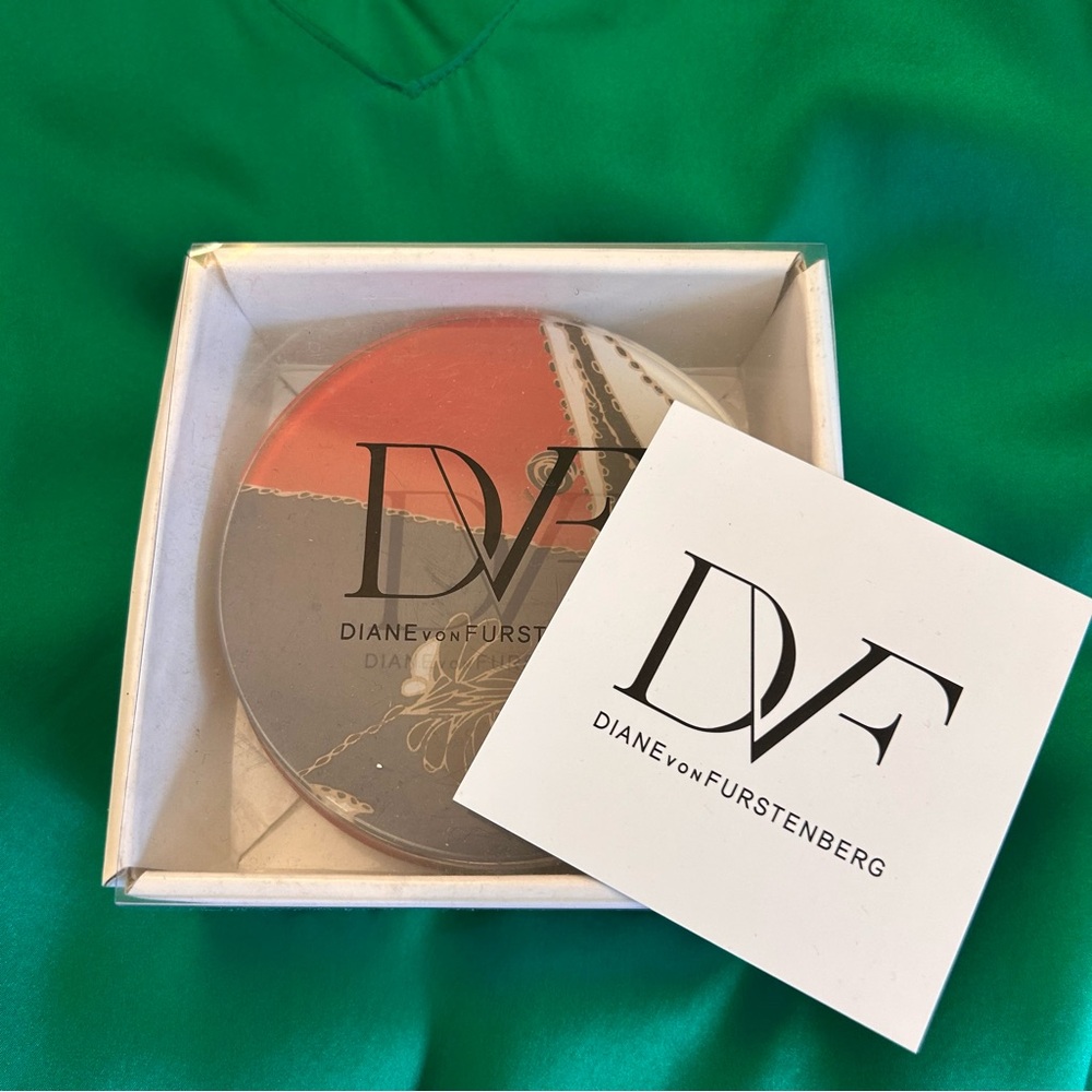 DVF Diane Von Furstenberg 4 piece glass art coaster set